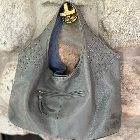 Soft and supple beautiful grey handbag - Picture 9 of 11